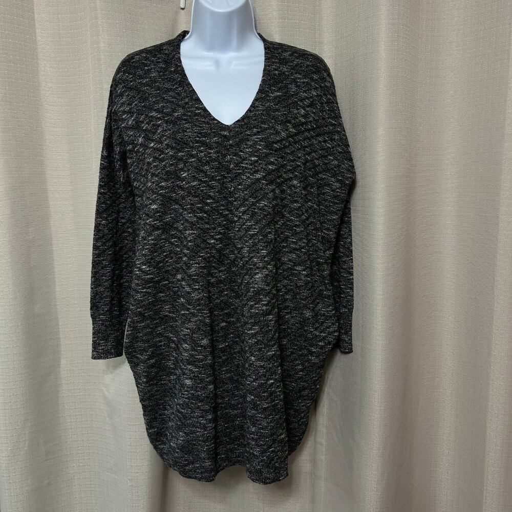 Kerisma Pullover V-Neck Long Sleeve Sweater Women's Size S/M Black Pockets